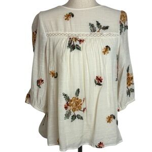 Anthropologie Fig and Flower Floral Embroidered
Top boho size M babydoll